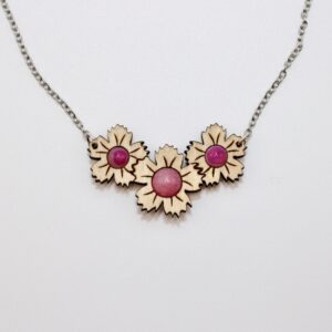 Collier Oeillets (bois clair, Jade et agate)