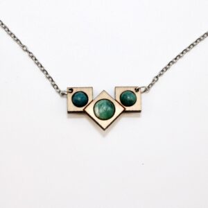 Collier carrés (bois clair, Jaspe indienne et Apatite)